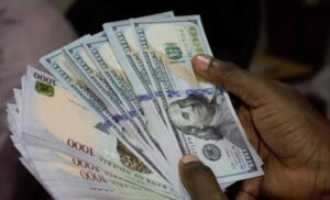 Naira Declines Again as Exchange Rate Hits N1,498.98 Per Dollar Amid Market Volatility